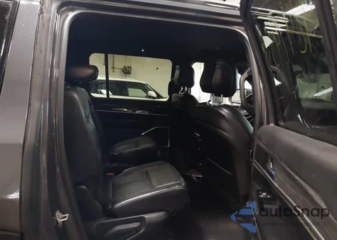 2022 Jeep Wagoneer Series Iii из США, поврежденный, VIN 1C4SJVDT0NS140861